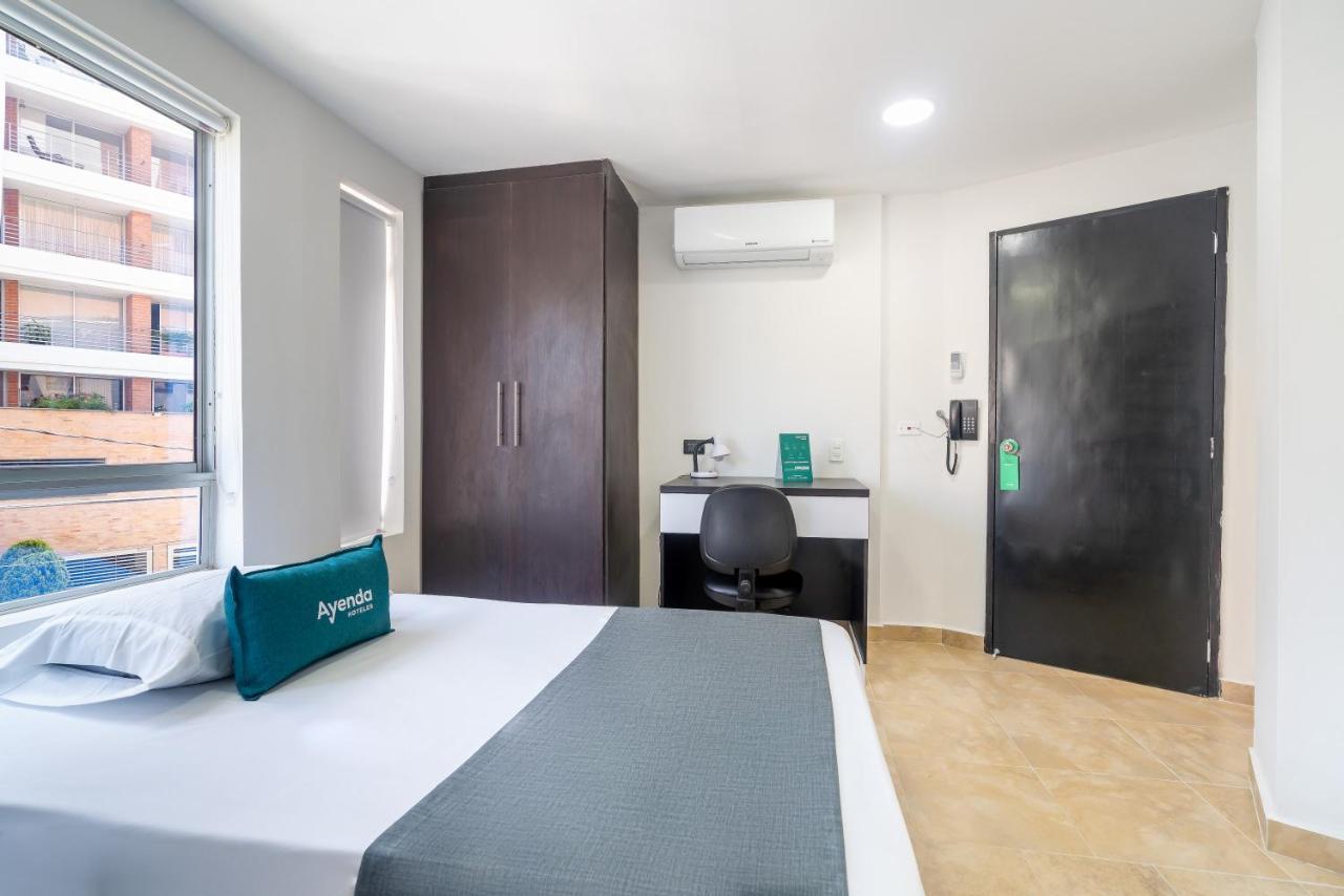 Ayenda Coliving La 78A Hotel Меделин Екстериор снимка
