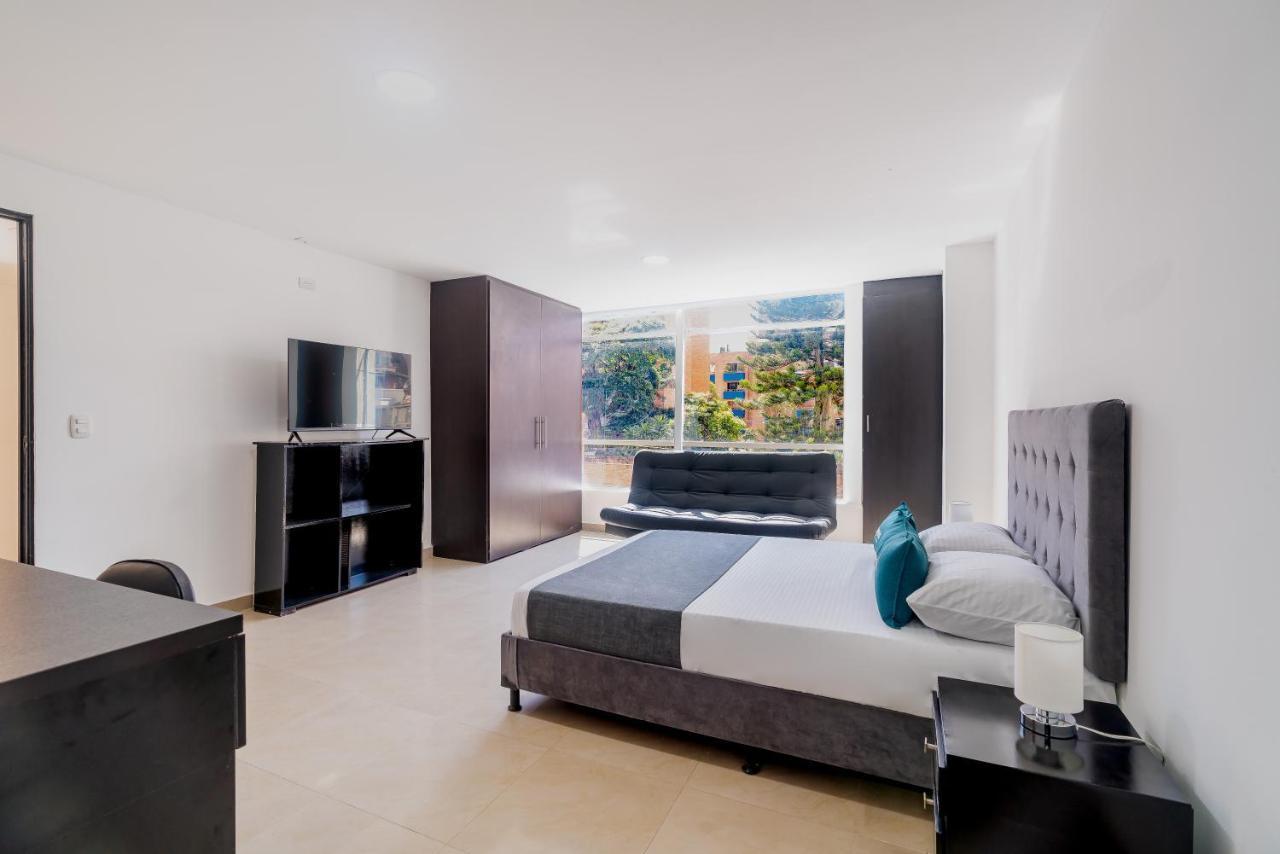 Ayenda Coliving La 78A Hotel Меделин Екстериор снимка