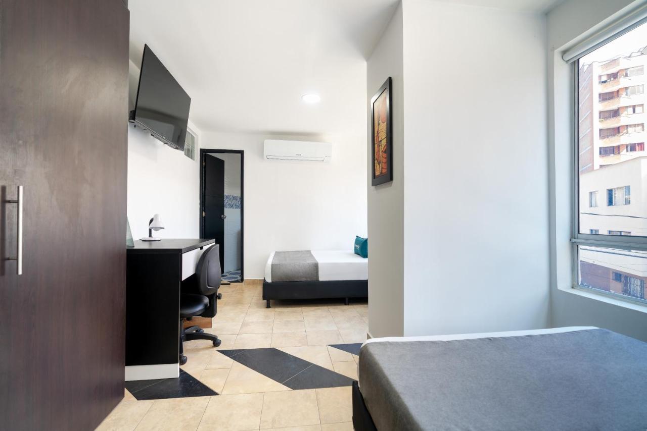 Ayenda Coliving La 78A Hotel Меделин Екстериор снимка