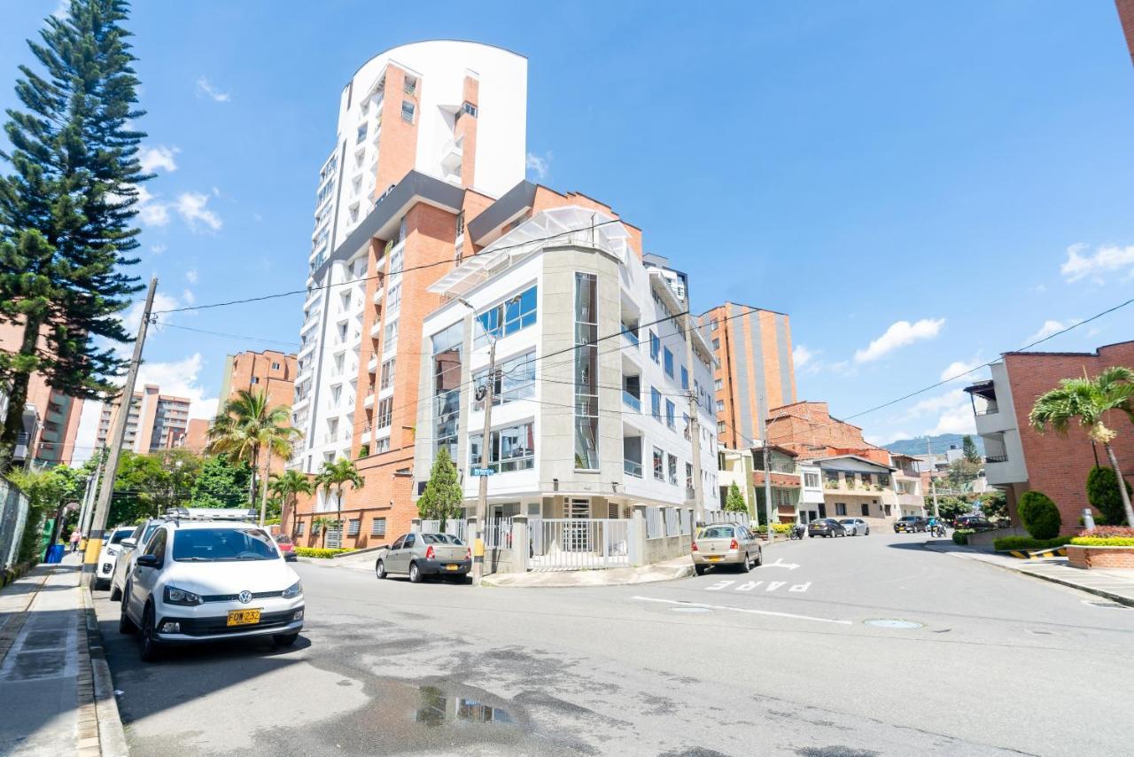 Ayenda Coliving La 78A Hotel Меделин Екстериор снимка